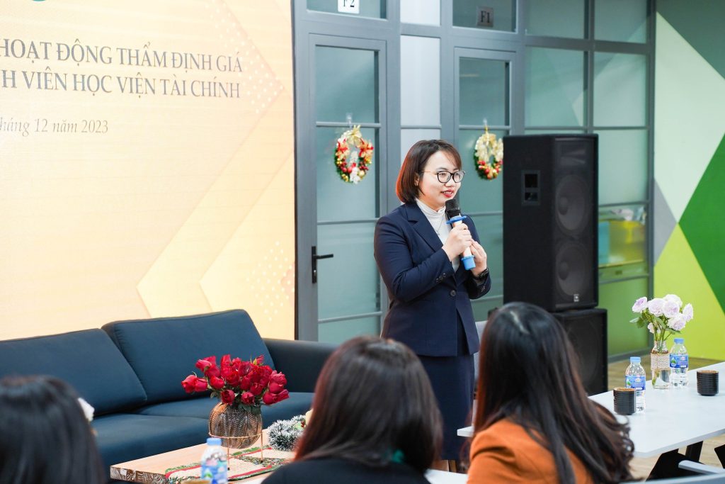 Bà Đinh Thị Hà, Giám đốc VNG Value phát biểu khai mạc chương trình 